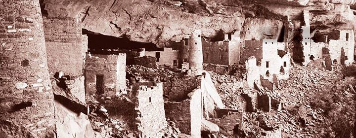 " Cliff Palace " - cliff dwellings on Mesa Verde