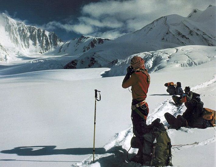 On route to the Lukpe La in the Pakistan Karakoram