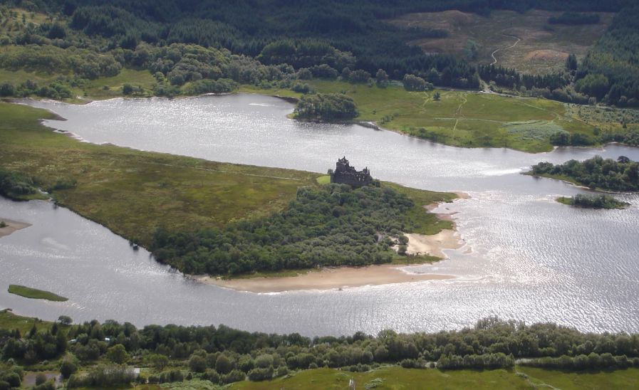 Kilchurn Castle on ascent of Monadh Driseig on route to Beinn a'Bhuiridh