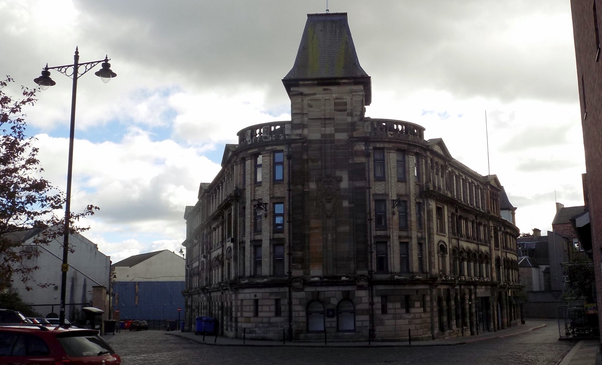 Building in historic centre of Kilmarnock