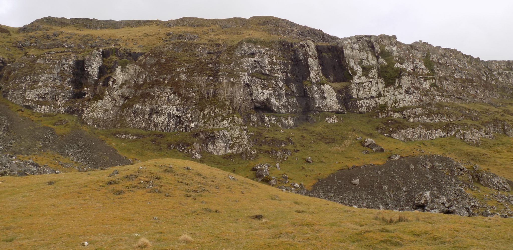 Rock Wall of amphitheatre at Double Craigs in Fintry Hills