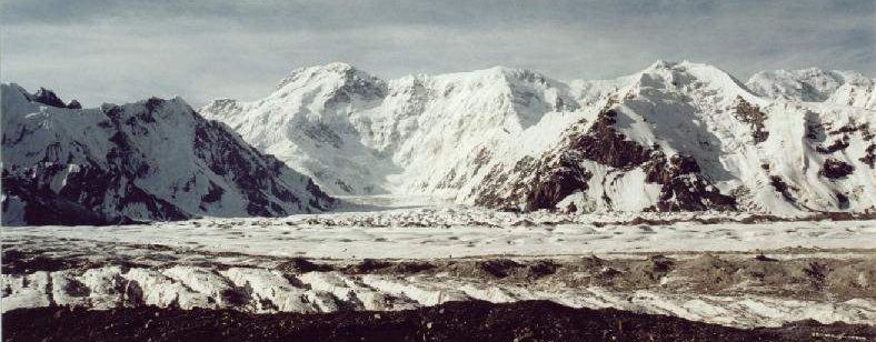 Pik Pobedy ( Jenish Chokusu, Victory Peak ) in Kyrgyzstan, Central Asia